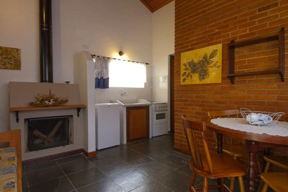 Pousada Il Villaggio Santo Antônio do Pinhal Buitenkant foto